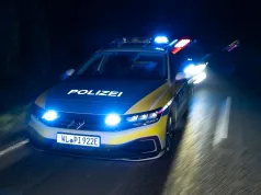 Polizeieinsatz in der Nacht. Symbolfoto: JOTO
