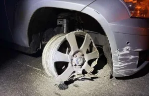 Die Alufelge des Geländewagens wurde durch die Fahrt stark beschädigt. Foto: Polizei