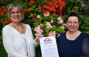 Ausgezeichnete Bibliotheksarbeit: Team der Samtgemeindebücherei freut sich über Zertifizierung. Foto: Samtgemeindebücherei Jesteburg