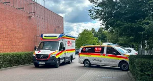 Notarzt und Sanitäter versorgten das verletzte Opfer vor Ort. Foto: Privat
