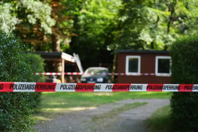 Der Tatort in Otter wurde weiträumig von der Polizei abgesperrt. Foto: JOTO Der Tatort in Otter wurde weiträumig von der Polizei abgesperrt. Foto: JOTO