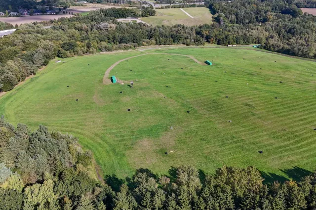 Die ehemalige Mülldeponie Dibbersen. Dort wurde bis 1993 Rest- und Hausmüll abgeladen. Foto: JOTO