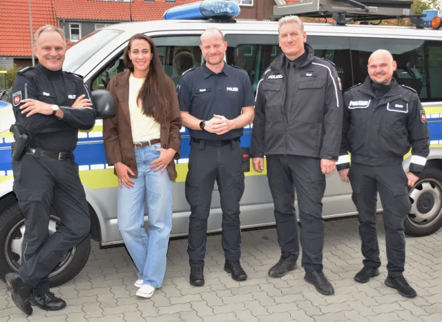Polizei Grupp Das neue Führungsteam: Thomas Meyn (v.l.), Janine Mai, Oliver Kues, Holger Guse, Mark Zörner (auf dem Bild fehlt Nina Sommer). Foto: Polizei
