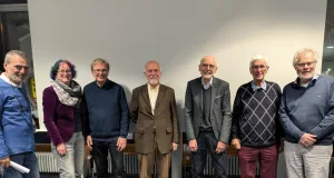 Zeitzeugen diskutierten über die grundlegenden Veränderungen in der Buchholzer Innenstadt der 1970er und 1980er Jahre. Von links: Heinrich Helms, Susanne Lang, Rüdiger Kühn, Jürgen Kempf, Klaus Fink, Dieter Ohnesorge und Prof. Dr. Götz von Rohr. Foto: Stadt Buchholz