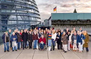 Bürger aus dem Landkreis Harburg besuchten auf Einladung von Dr. Cornell Babendererde den Deutschen Bundestag in Berlin. Foto: Daniel Rudolph/StadtLandMensch-Fotografie