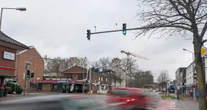 Temporäre Kameras zeichneten am Mittwoch den Verkehr an Buchholzer Kreuzungen auf. Foto: Meuche/Stadt Buchholz