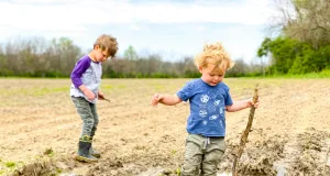 Ab Montag können Eltern ihre Kinder für die Ferienfreizeiten des Landkreises Harburg anmelden. Foto: Symbolbild