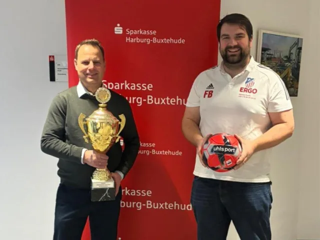 Jörn Stolle (li.) und FCR-Manager Fabi Bartels. Foto: Lafu