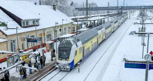 Ein metronom hält am Bahnhof Buchholz.Foto: JOTO