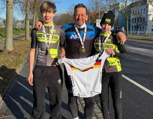 Die Deutschen Meister der RSG Nordheide. Von links: Max Annen, Armin Raible, Loisa Lüer. Foto: Daniel Annen