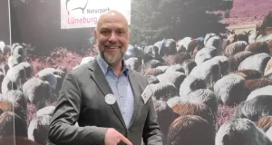Ulf Dallmann, Abteilungsleiter Stadt- und Landschaftsplanung der Stadt am Messestand in Berlin. Foto: Stadt Buchholz