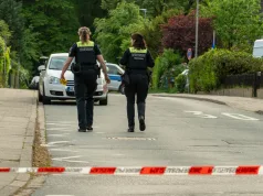 Auf der Richard-Schmidt-Straße in Buchholz griff ein 41-Jähriger zwei Brüder mit einem Messer an. Die Polizei ermittelt wegen versuchten Totschlags. Foto: JOTO