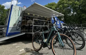 Das E-Bike-Festival an der Stadthalle Winsen lockt mit Probefahrten und lockerer Festival-Atmosphäre.